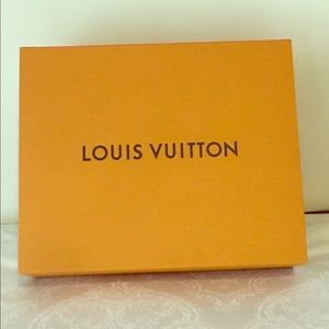 ❤️Authentic Louis Vuitton Large storage box❤️